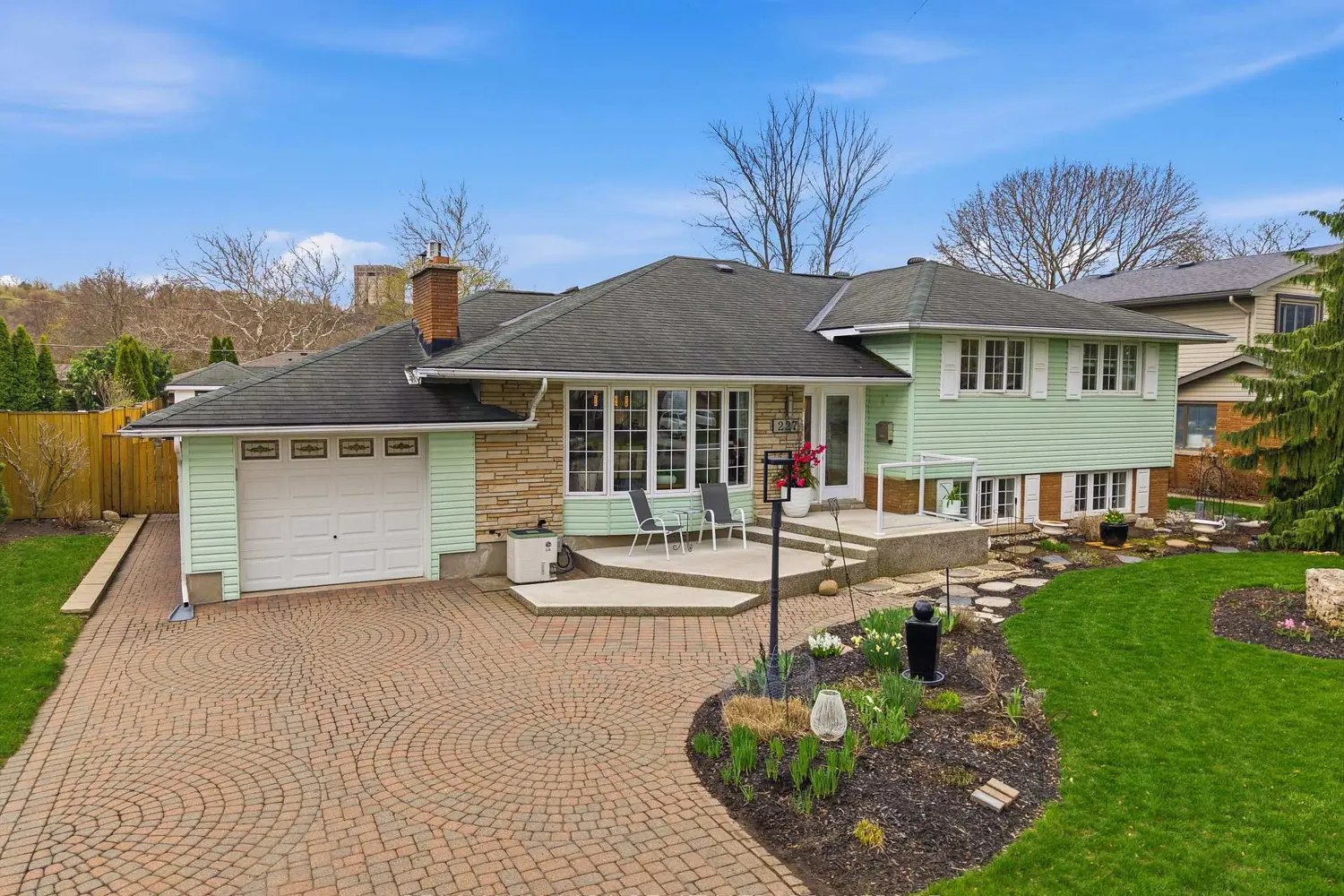 227 Riverview Boulevard