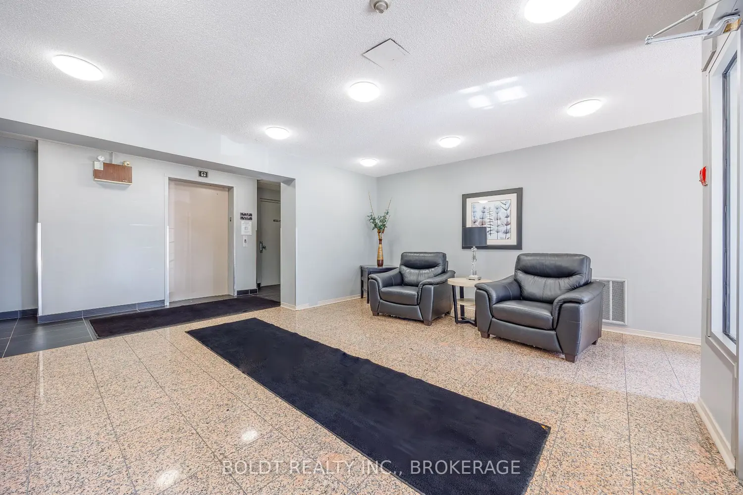 78 Roehampton Avenue 313 photo 3