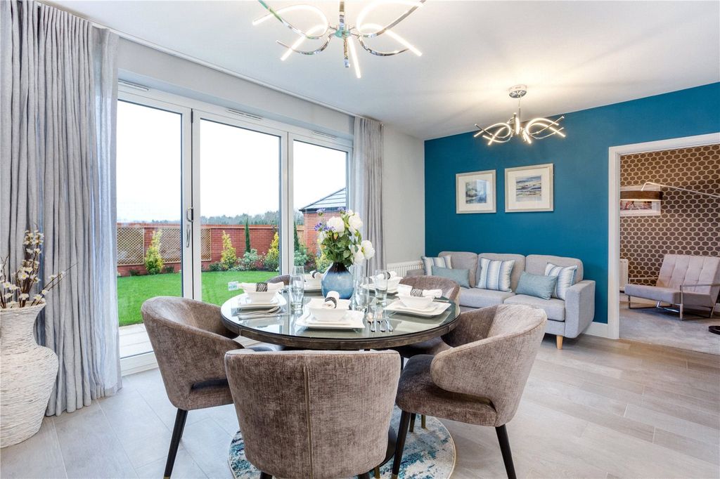 Additional image 5 of 5 bed detached house for saleAlbany Park, Church Crookham, Hampshire GU52