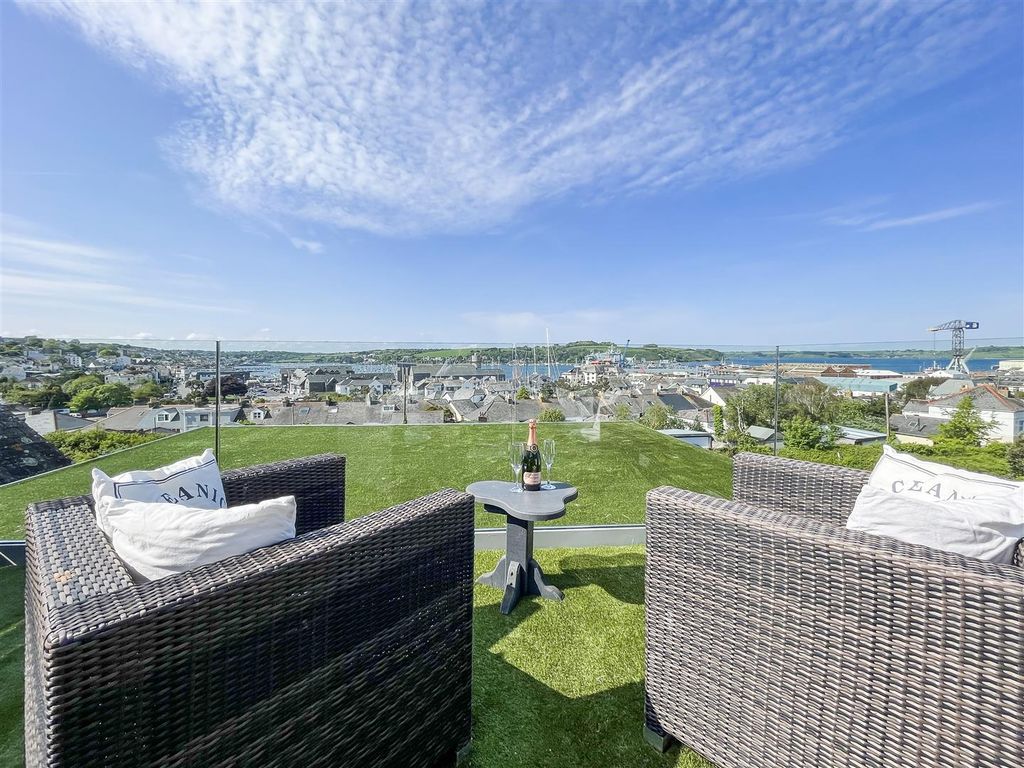 3 bed flat for saleLansdowne Road, Falmouth TR11