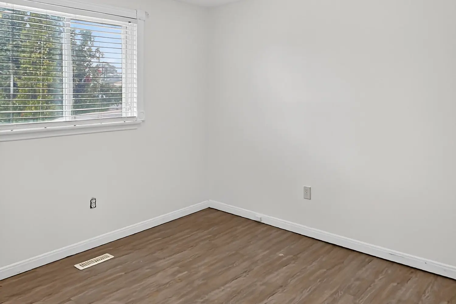 Additional image 18 of 46 Chaucer Crescent