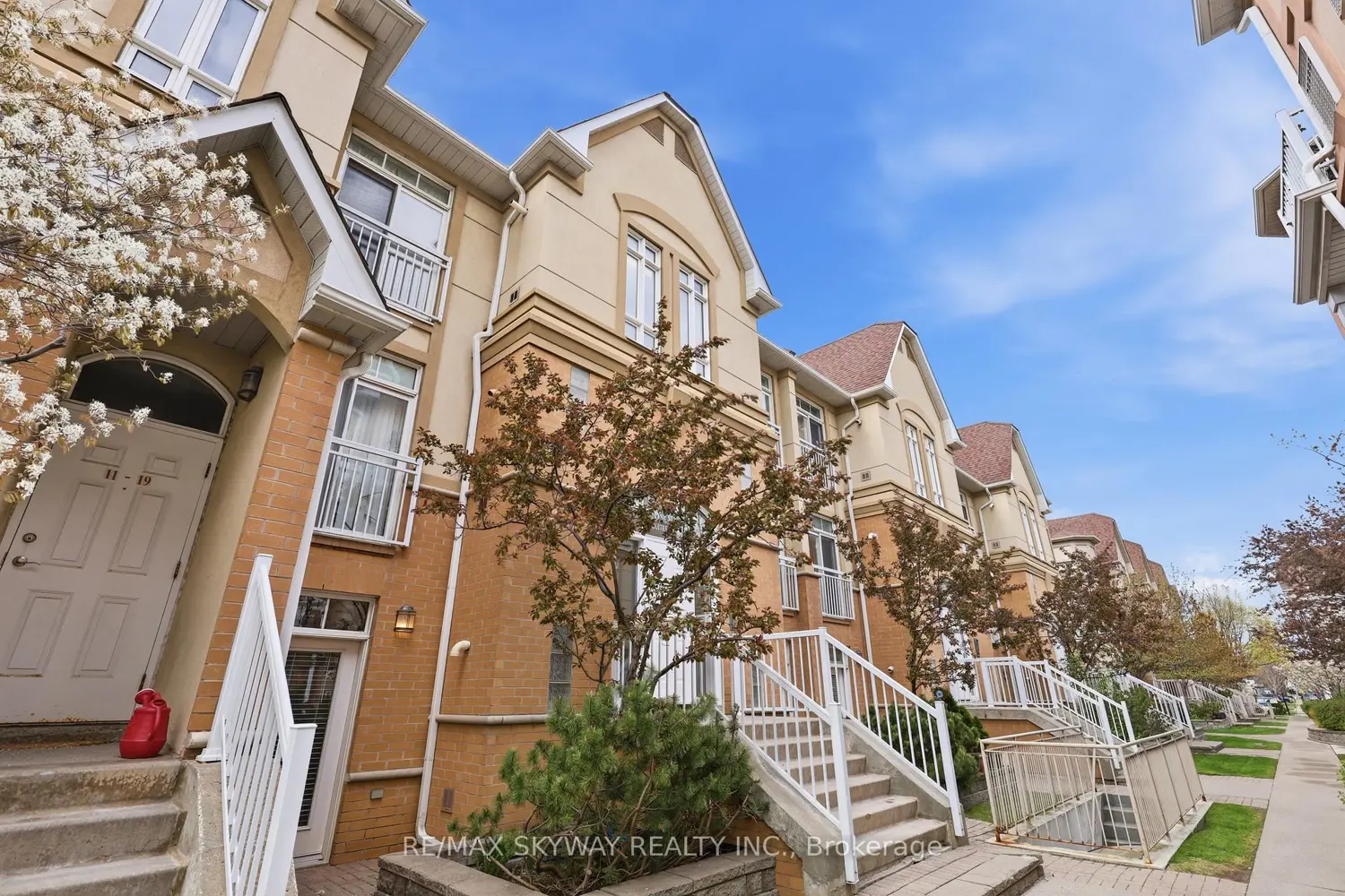 Additional image 4 of 11 Pine Street 15