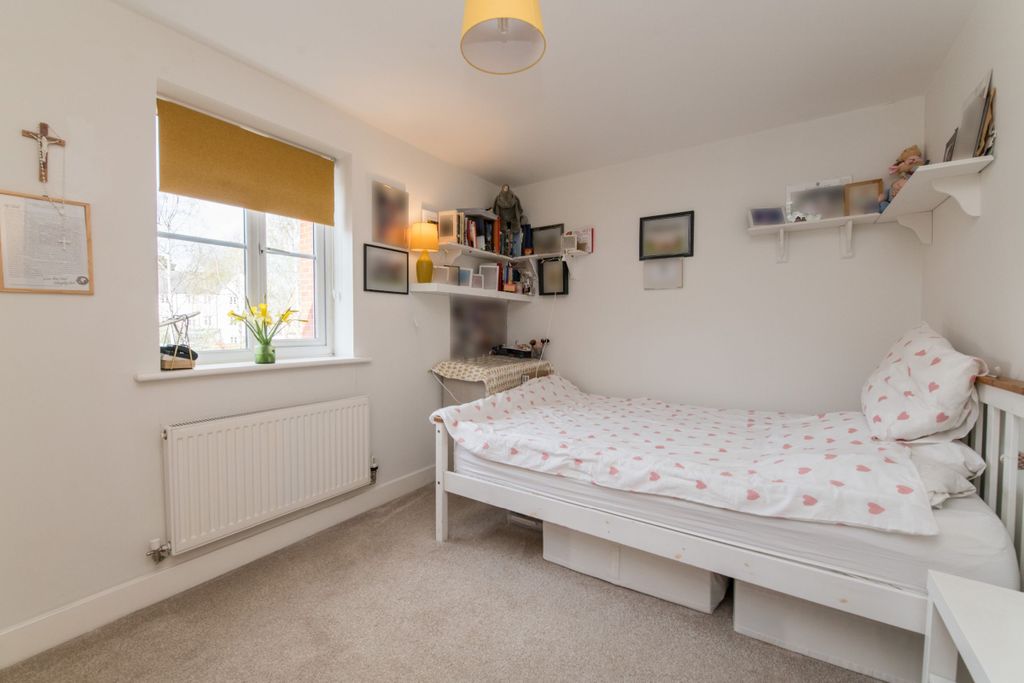 2 bed flat for saleOmaha Drive, Exeter EX2 photo 5
