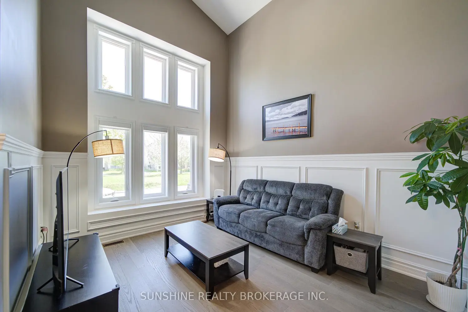 1472 Heartland Boulevard photo 2
