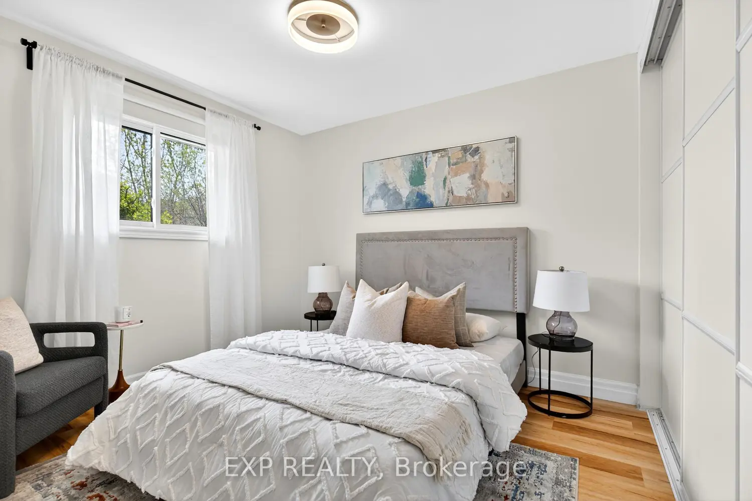 15 Rexway Drive photo 5