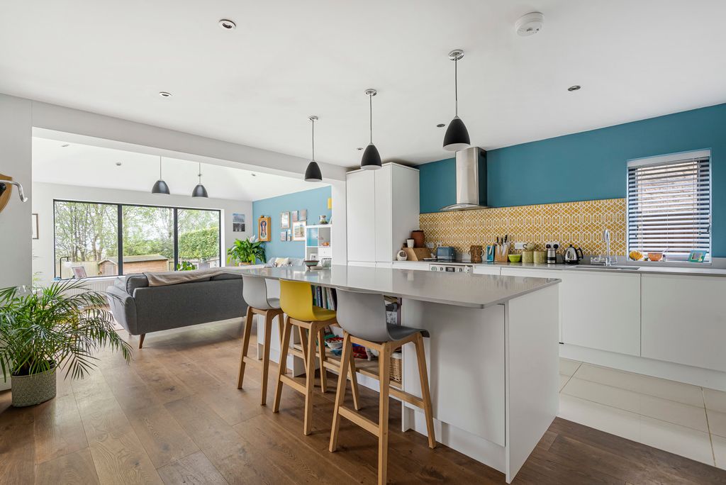 Additional image 4 of 5 bed detached house for saleNursery View, Faringdon, Oxfordshire SN7