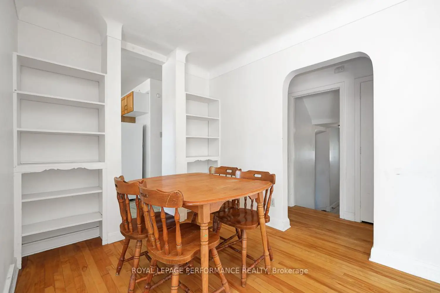 535 Dunbrack Street photo 5
