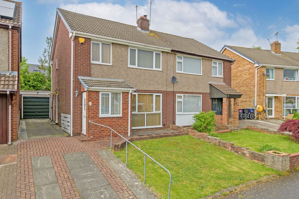 3 bed semi-detached house for saleBlue Hatch, Frodsham WA6