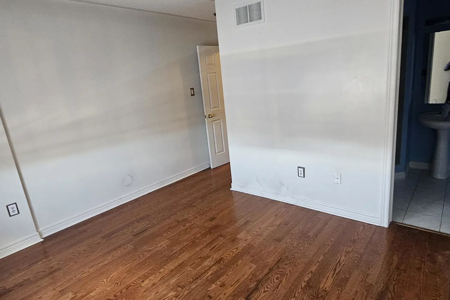 Additional image 8 of 2662 Bur Oak Avenue