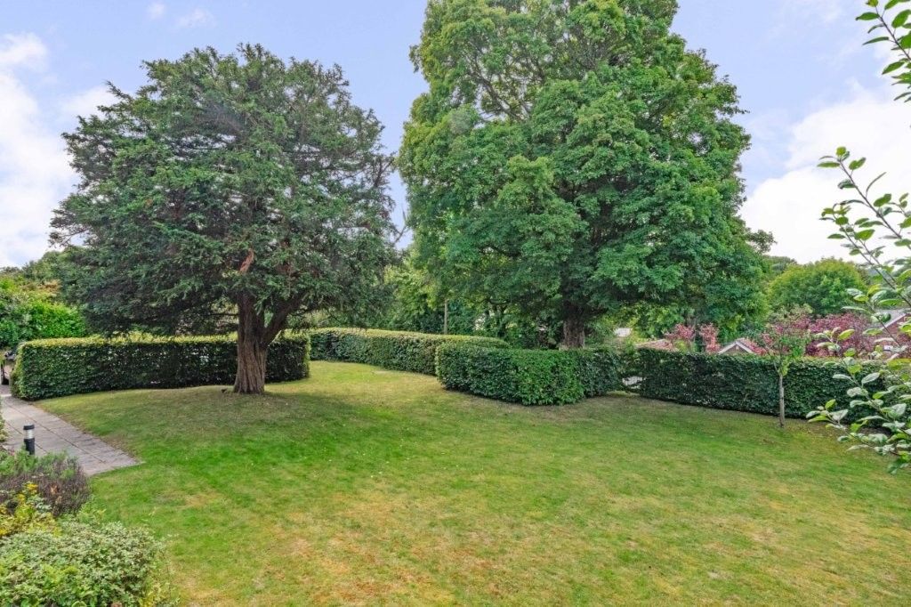 2 bed flat for saleGreat Durgates Close, Wadhurst, East Sussex TN5 photo 5