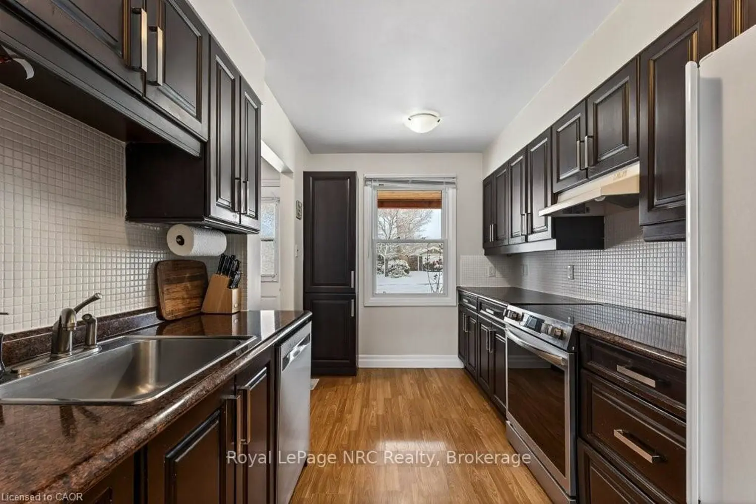 158 Dufferin Avenue photo 3