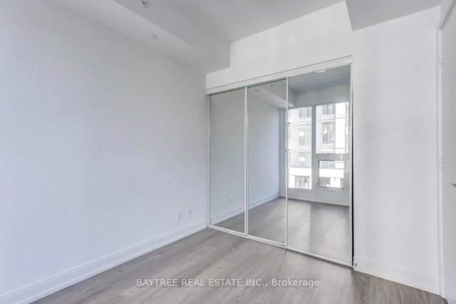 Additional image 5 of 181 Dundas Street 5612