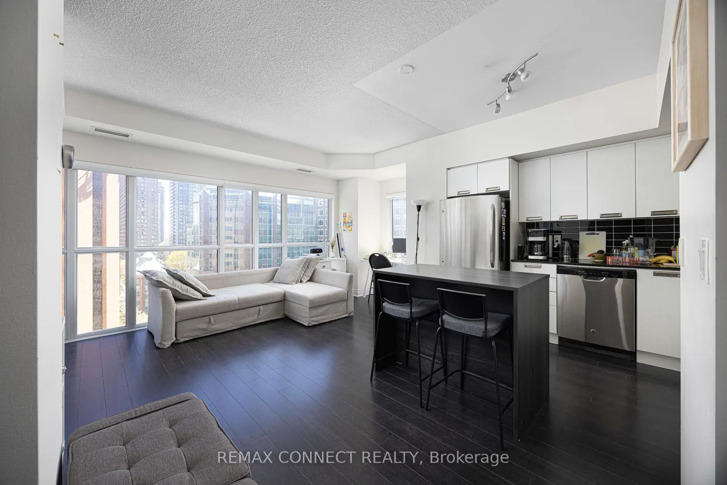 Additional image 2 of 28 Ted Rogers Way 1012