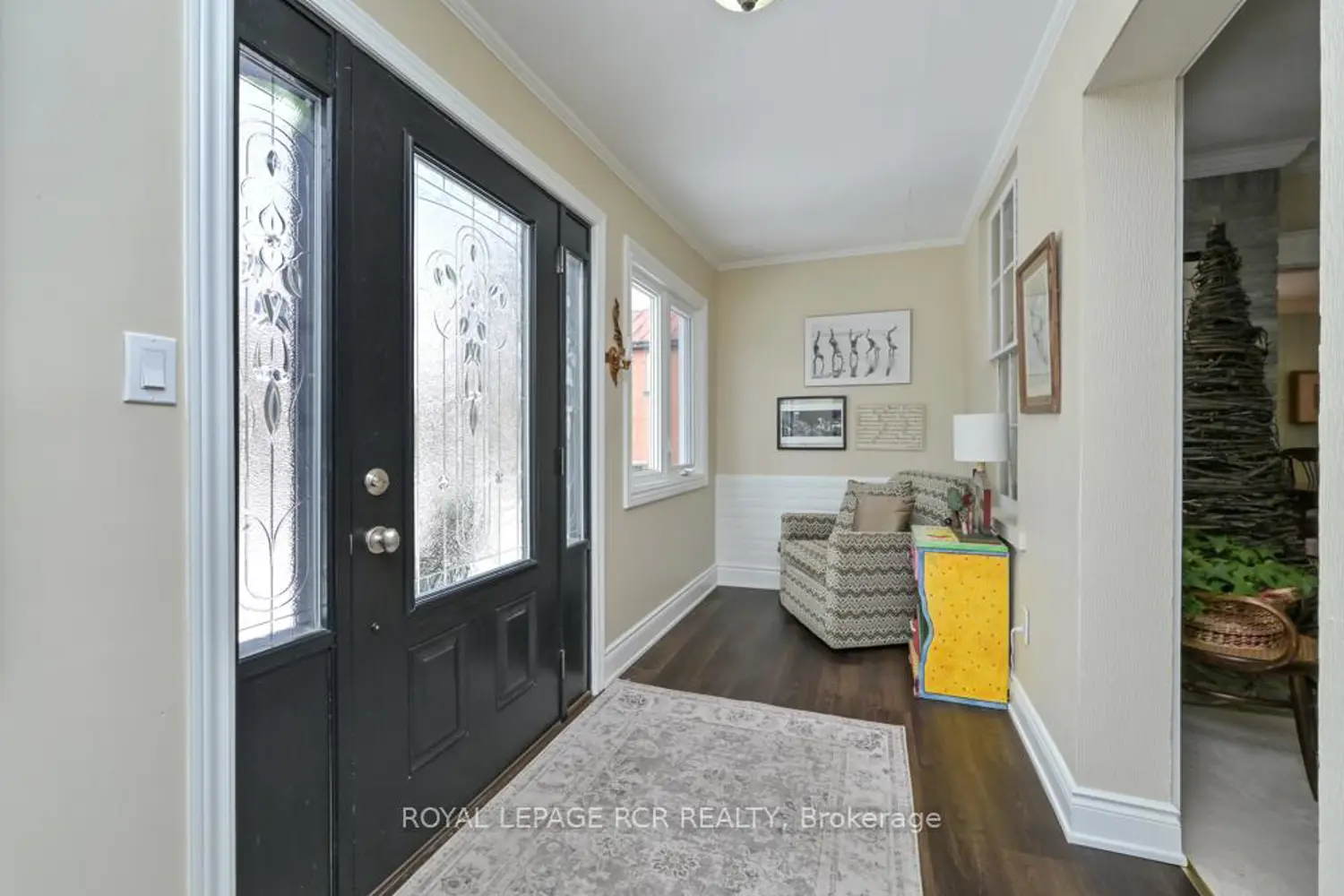 1429 Queen Street photo 3