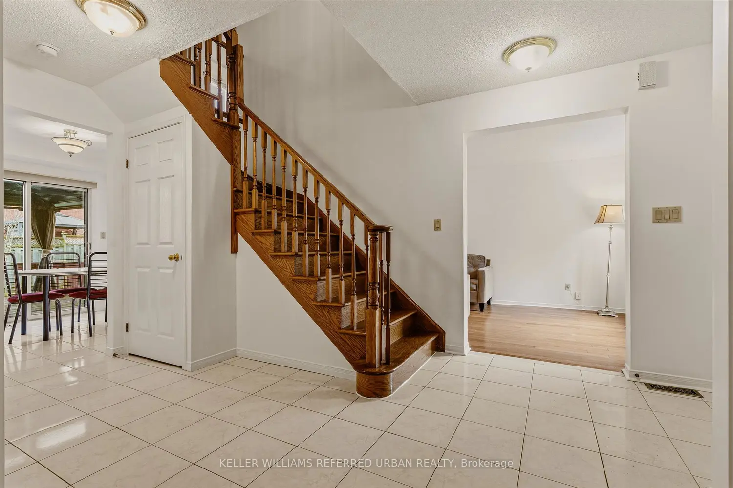 90 Lynette Drive photo 3