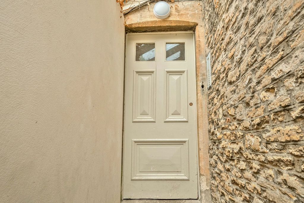 Additional image 2 of 1 bed flat for saleCatherine Street, Frome BA11