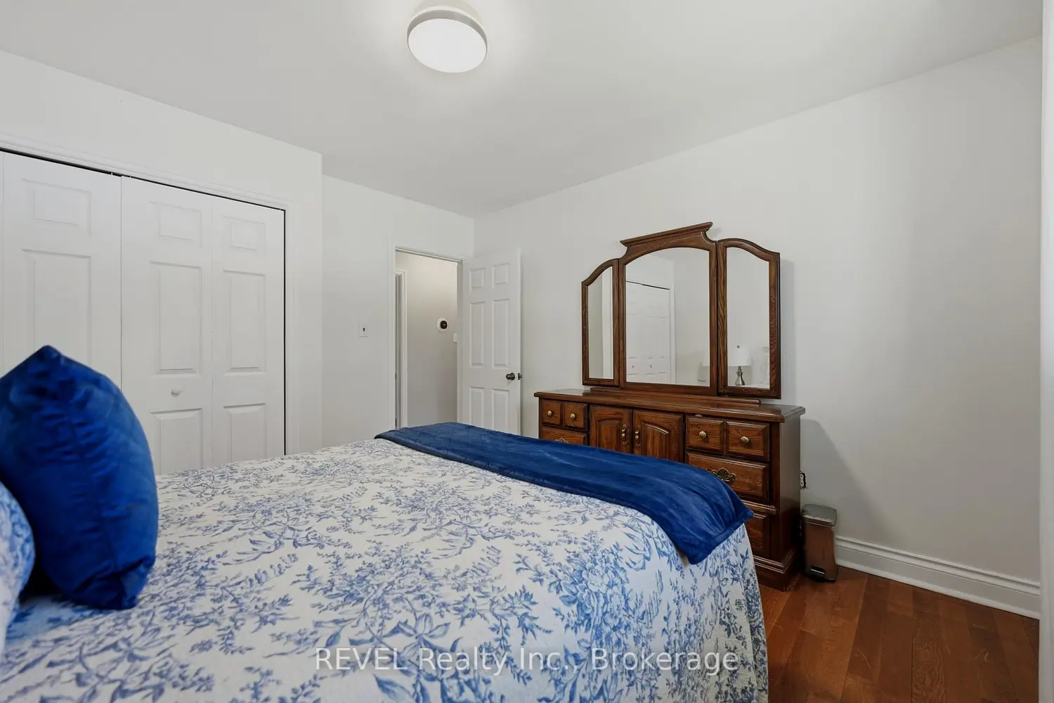 Additional image 14 of 7484 Merritt Avenue