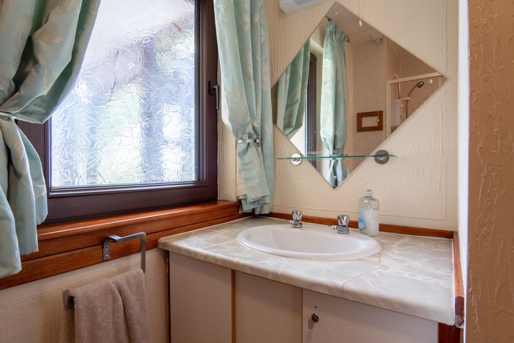 Additional image 33 of 5 bed detached bungalow for saleInverness, Drumnadrochit IV63