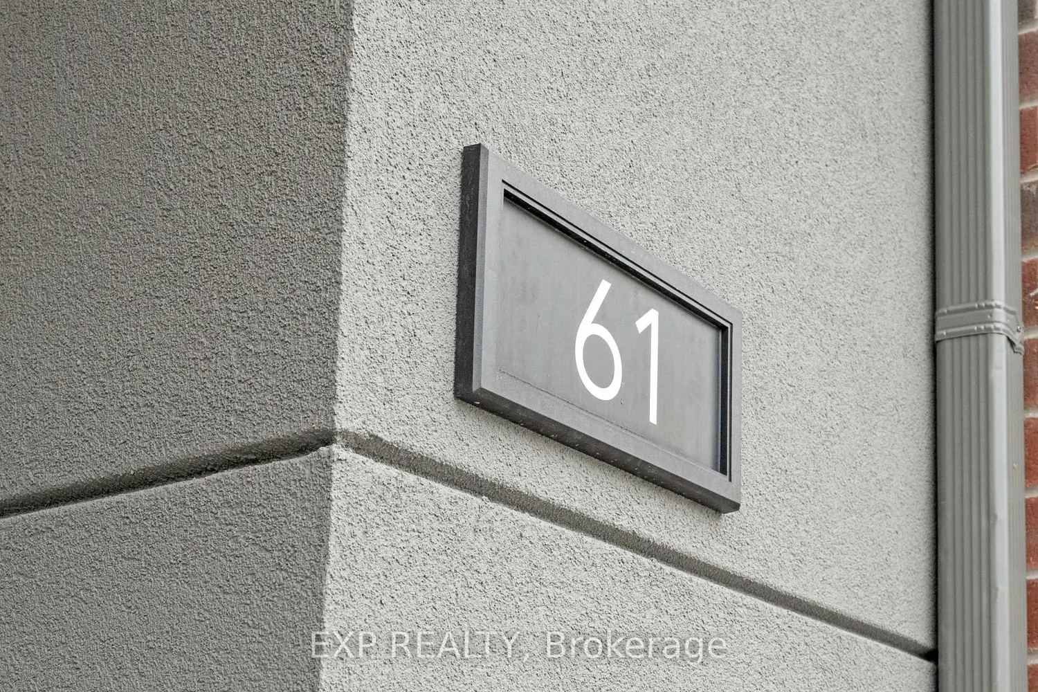 99 Roger Street 61 photo 2