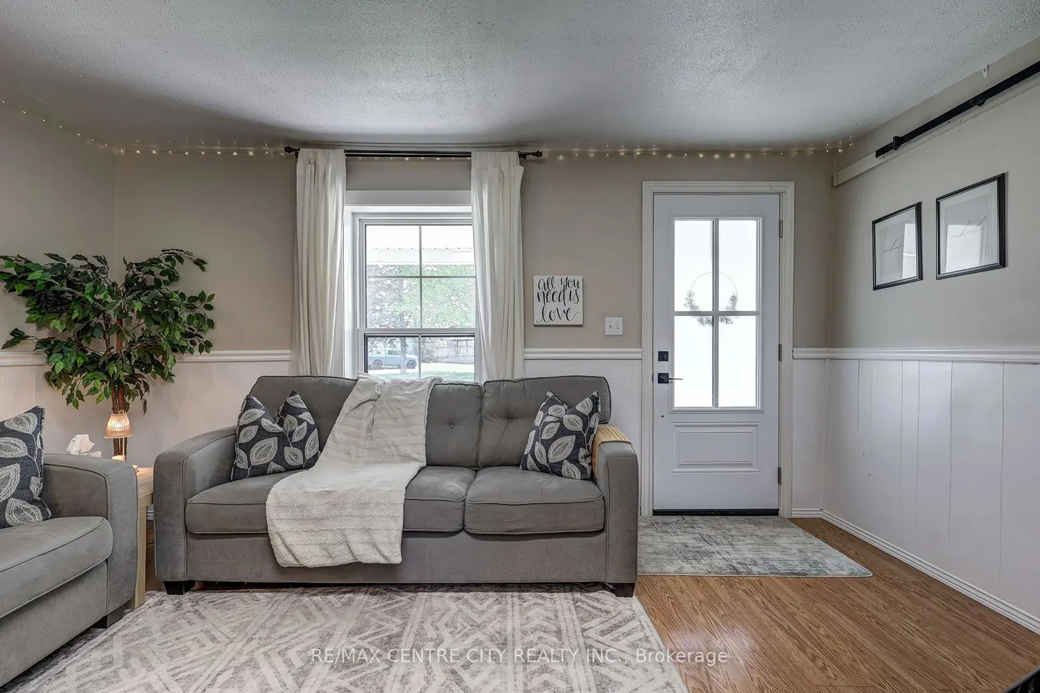 6627 Springfield Road photo 3