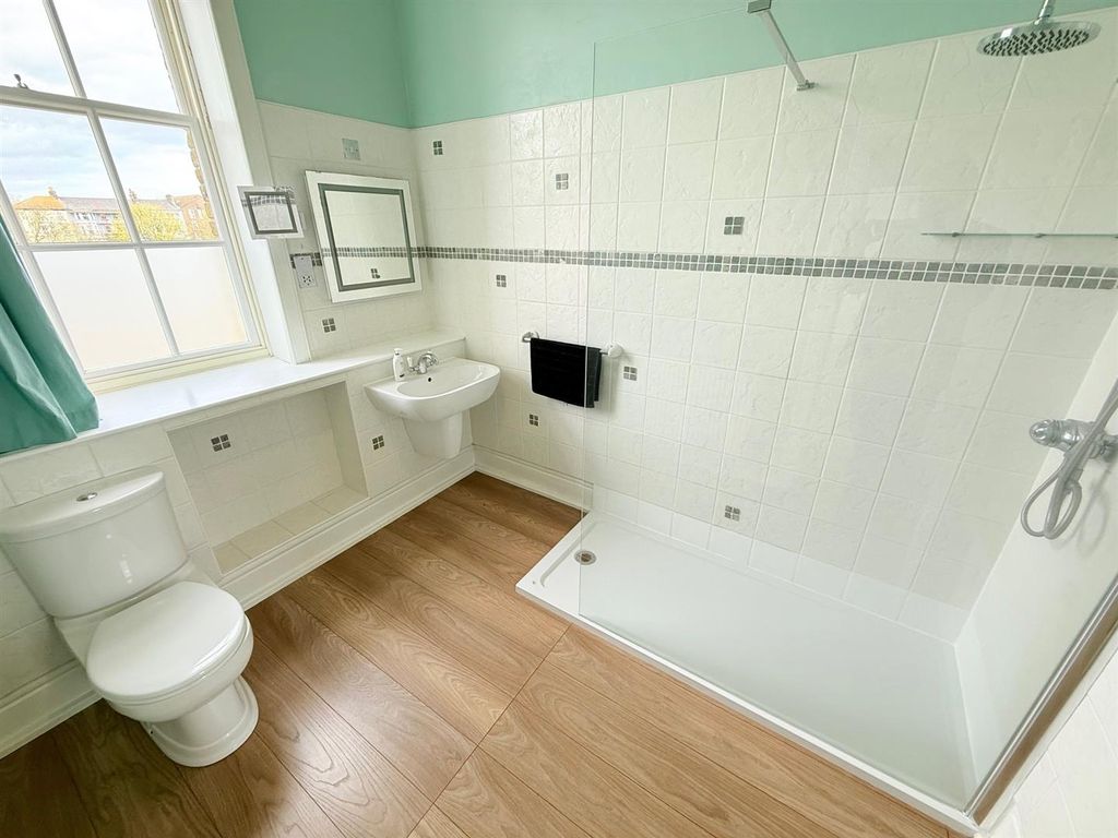 Additional image 6 of 3 bed flat for saleRoyal Naval Hospital, Great Yarmouth NR30