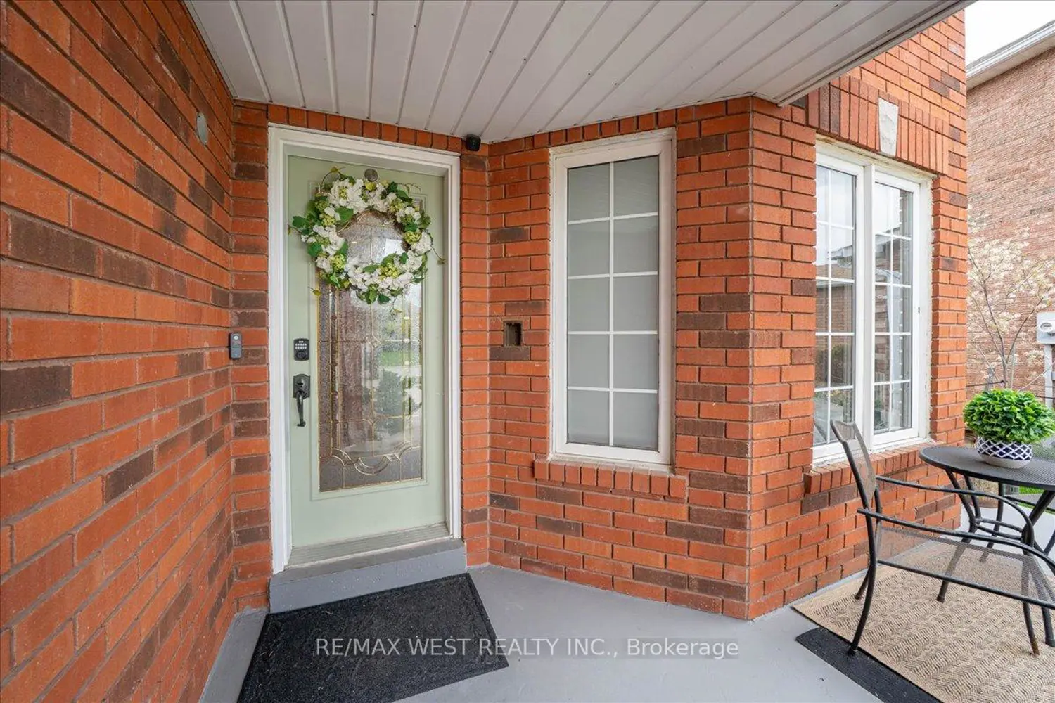 12 Berrydown Drive photo 2