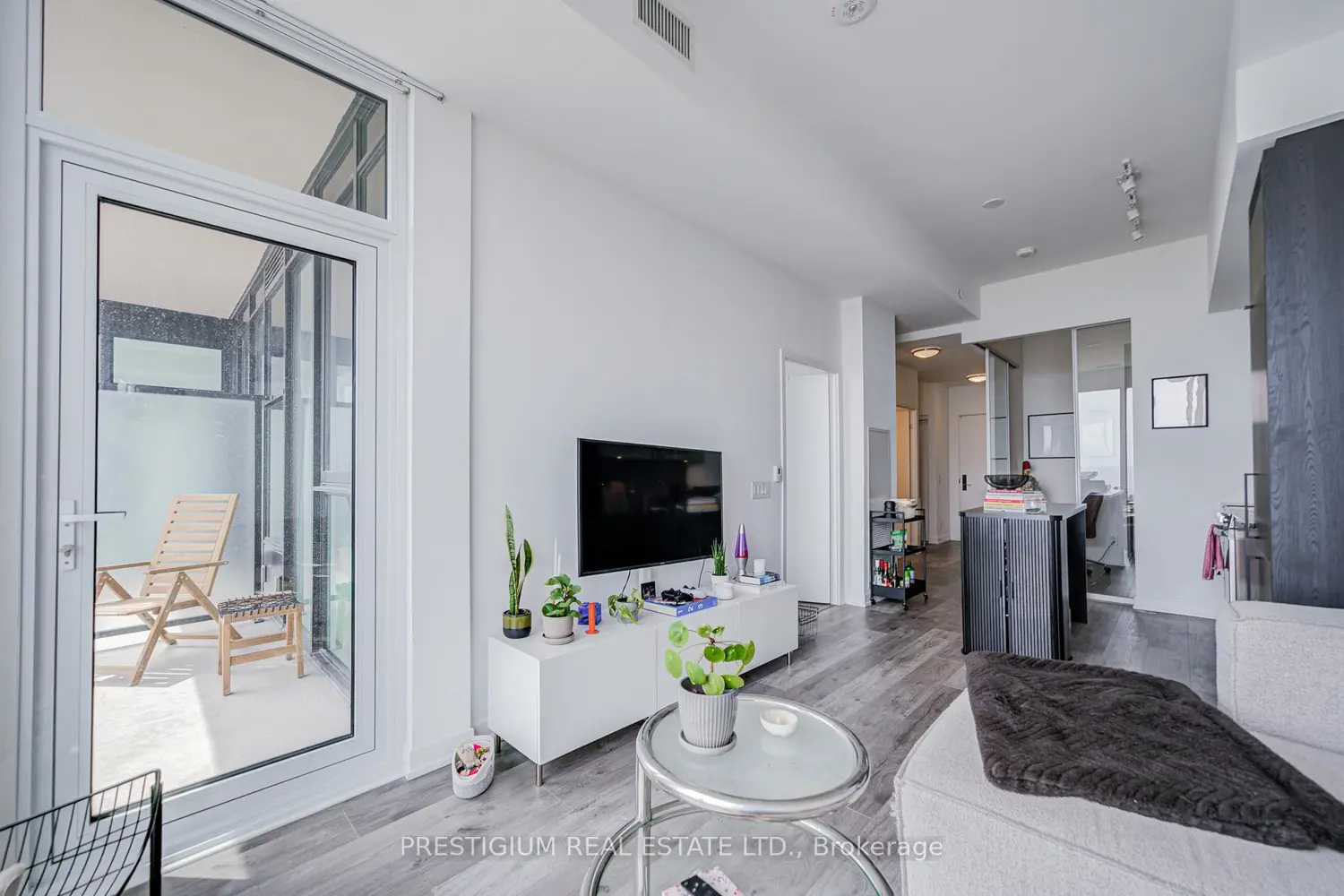 Additional image 8 of 285 Dufferin Street 1311