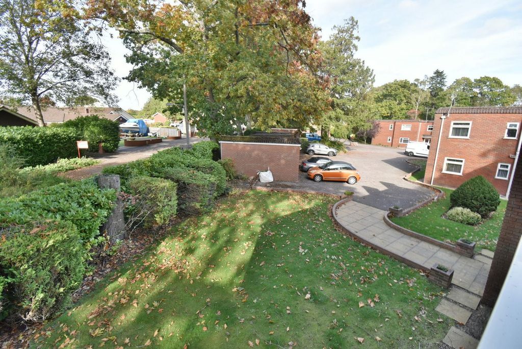 Additional image 14 of 2 bed flat for saleBeaufoys Avenue, Ferndown BH22