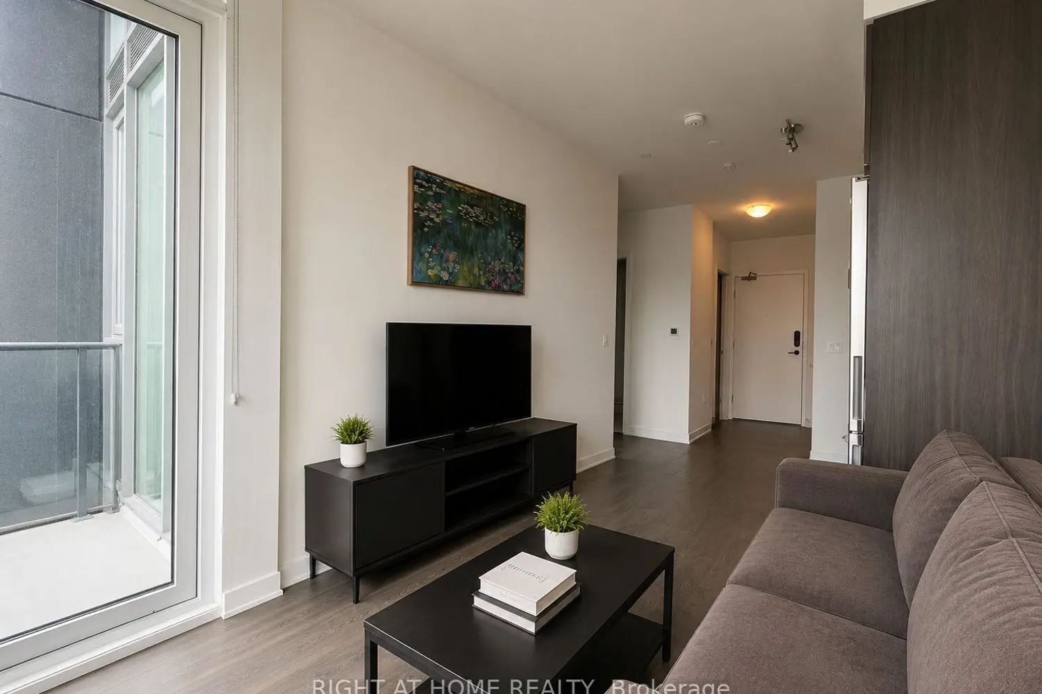 Additional image 3 of 121 Lower Sherbourne Street 1058