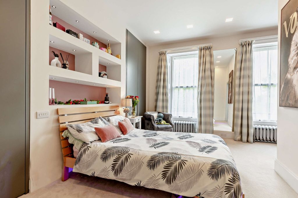 Additional image 20 of 8 bed detached house for saleChurch Street, Crondall, Farnham, Surrey GU10