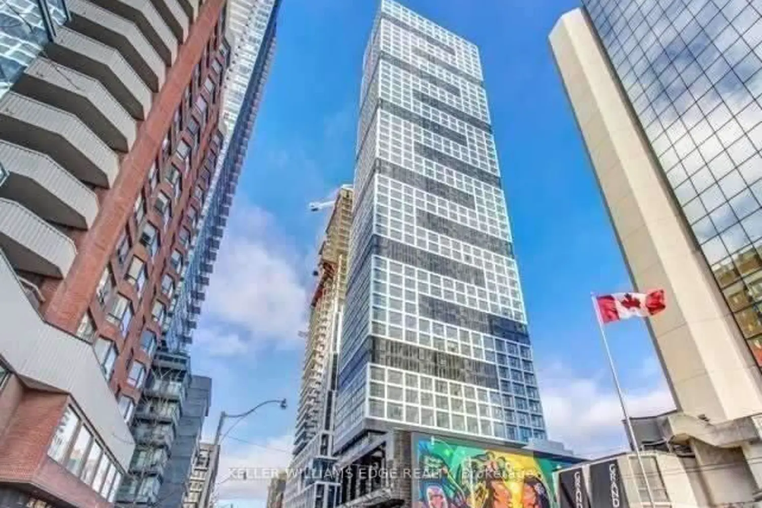 181 Dundas Street 1208