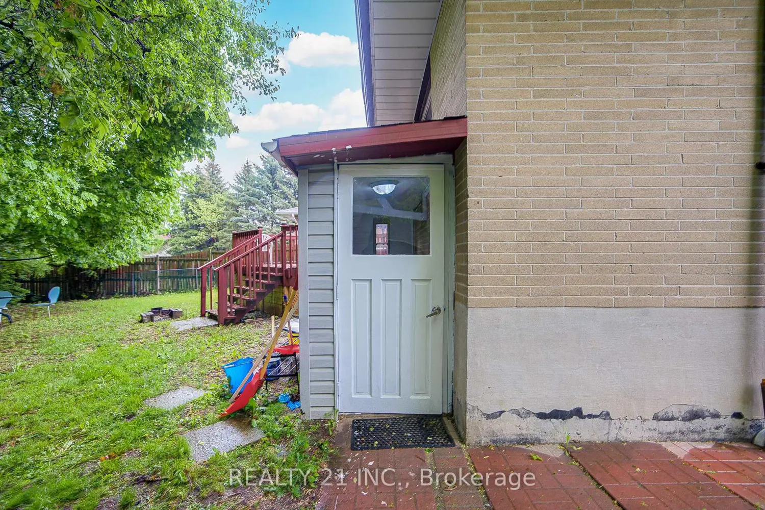 Additional image 16 of 44 Sundance Crescent