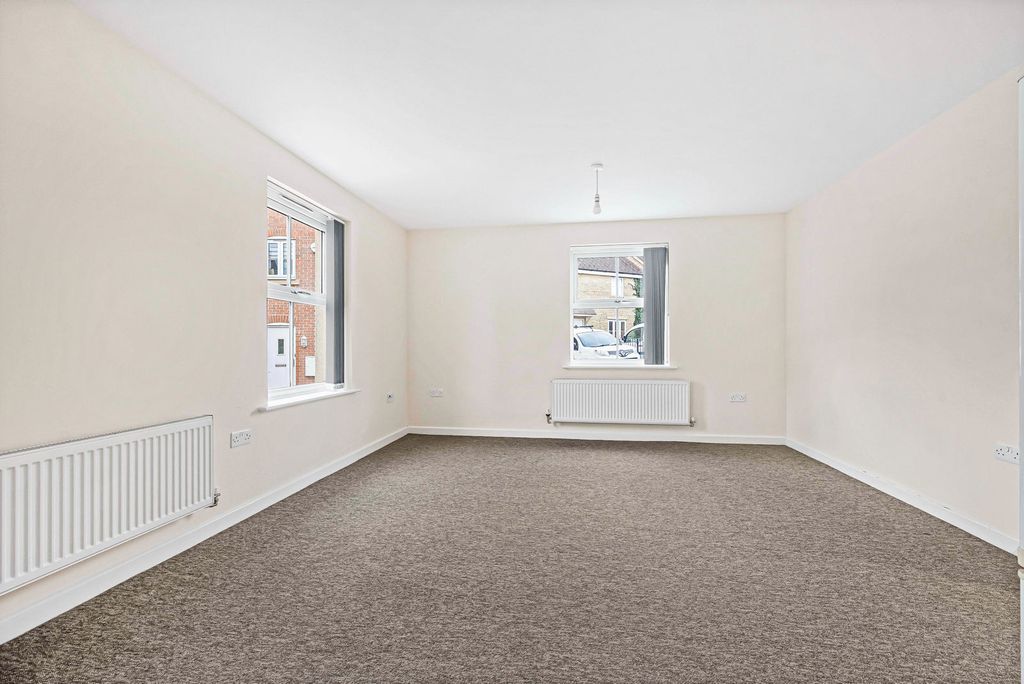 Additional image 11 of 2 bed flat for salePalmer Road, Faringdon, Oxfordshire SN7