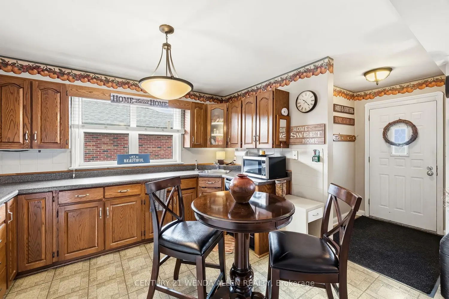 325 Highland Avenue photo 2
