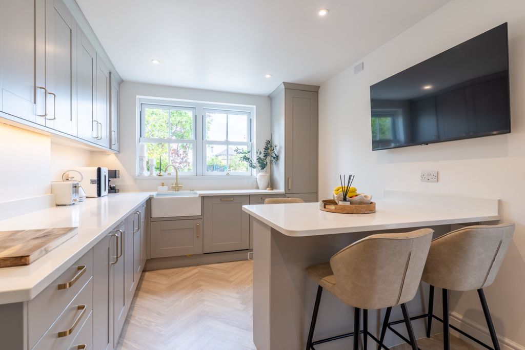 Additional image 16 of 4 bed semi-detached house for saleWhitehill Road, Gravesend DA12