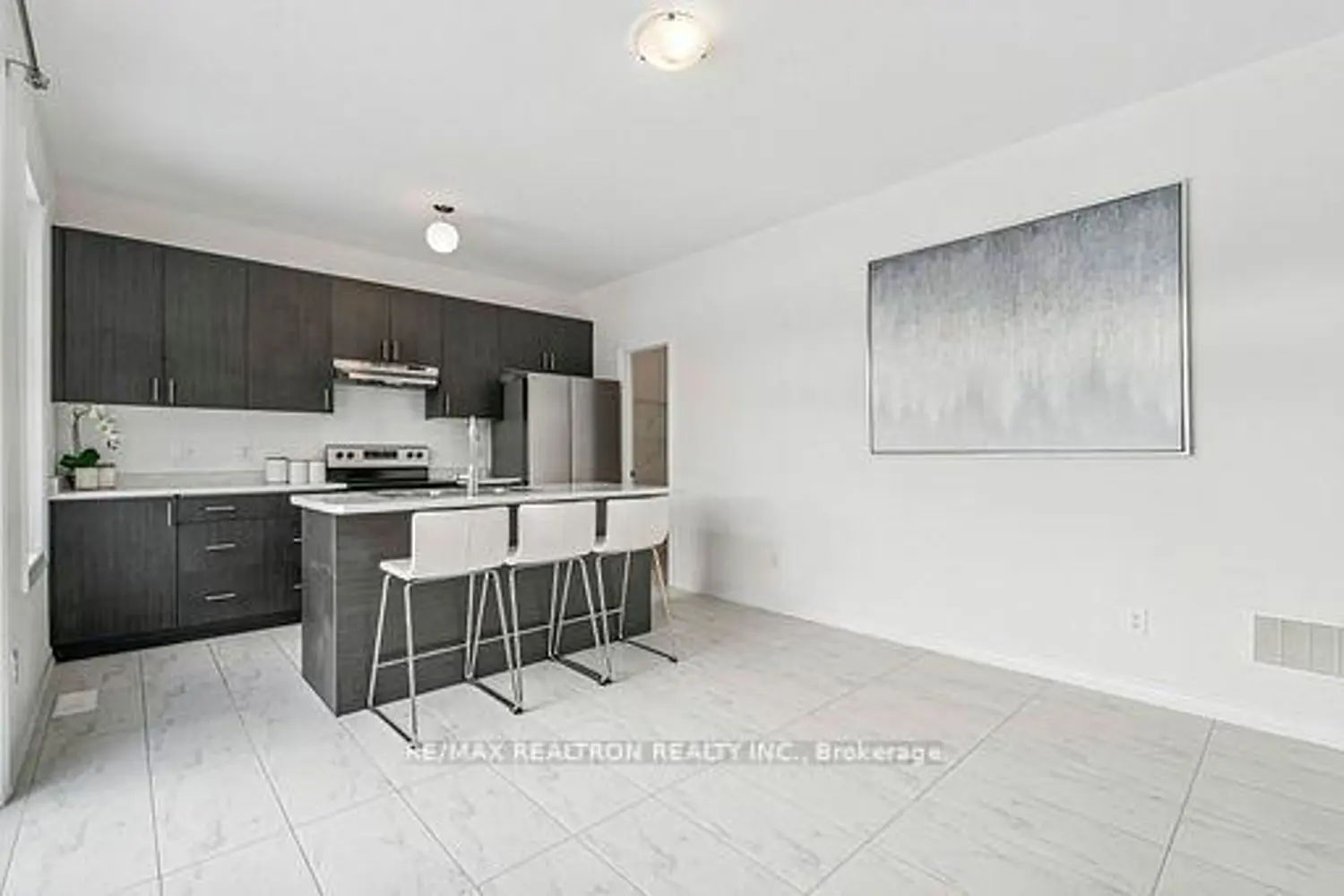 Additional image 8 of 33 Simona Avenue