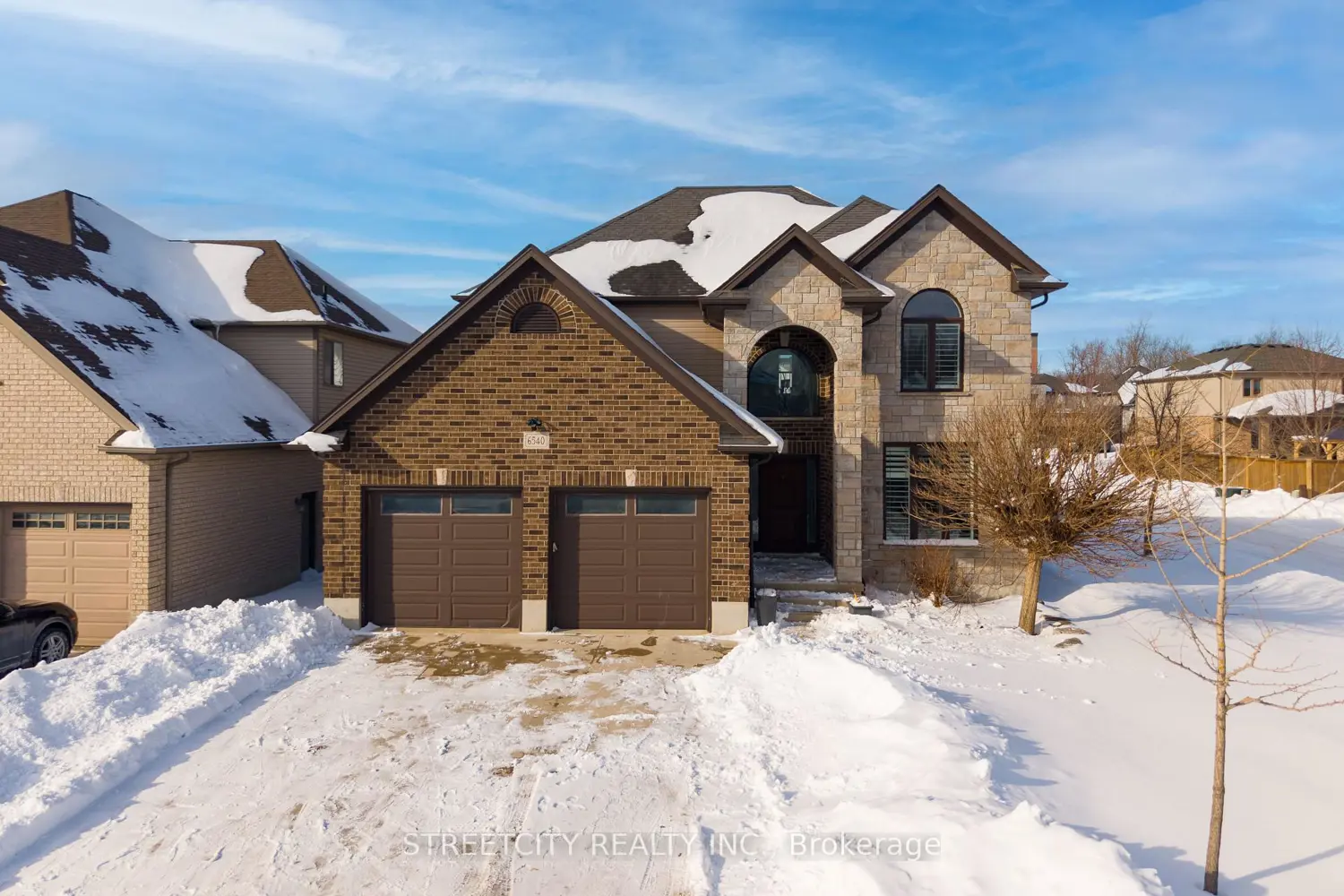 6540 Upper Canada Cross