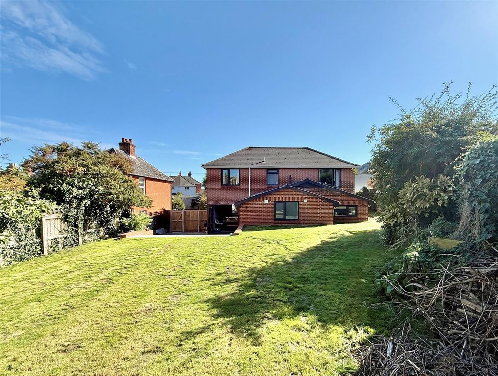 Additional image 10 of 4 bed detached house for saleFreshwater Bay, Isle Of Wight PO40