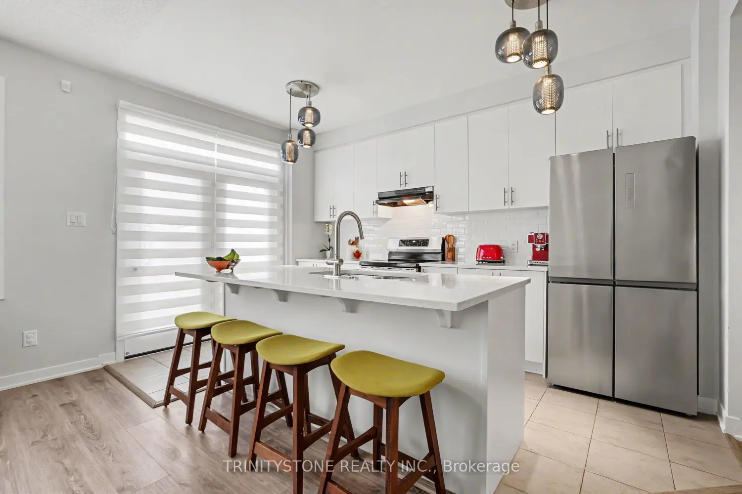 225 Billrian Crescent photo 5