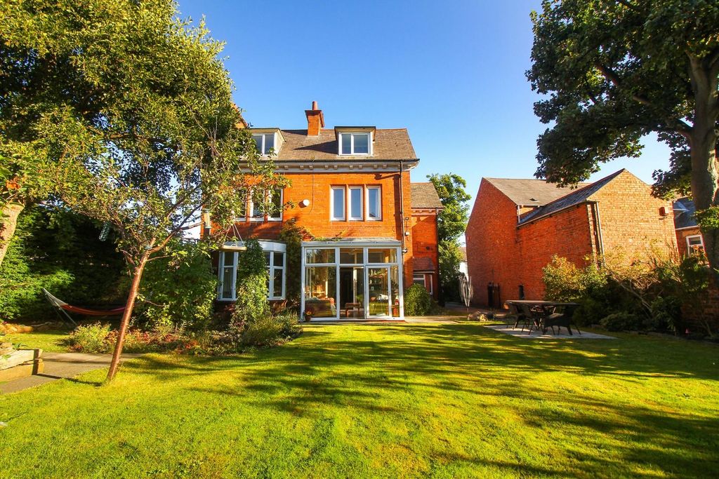 5 bed detached house for saleKeppel Street, Gateshead NE11