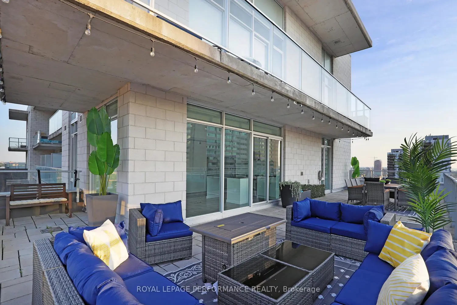 Additional image 15 of 255 Bay Street 1603