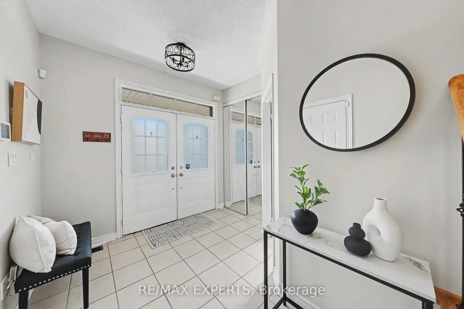 54 Weaver Terrace photo 3