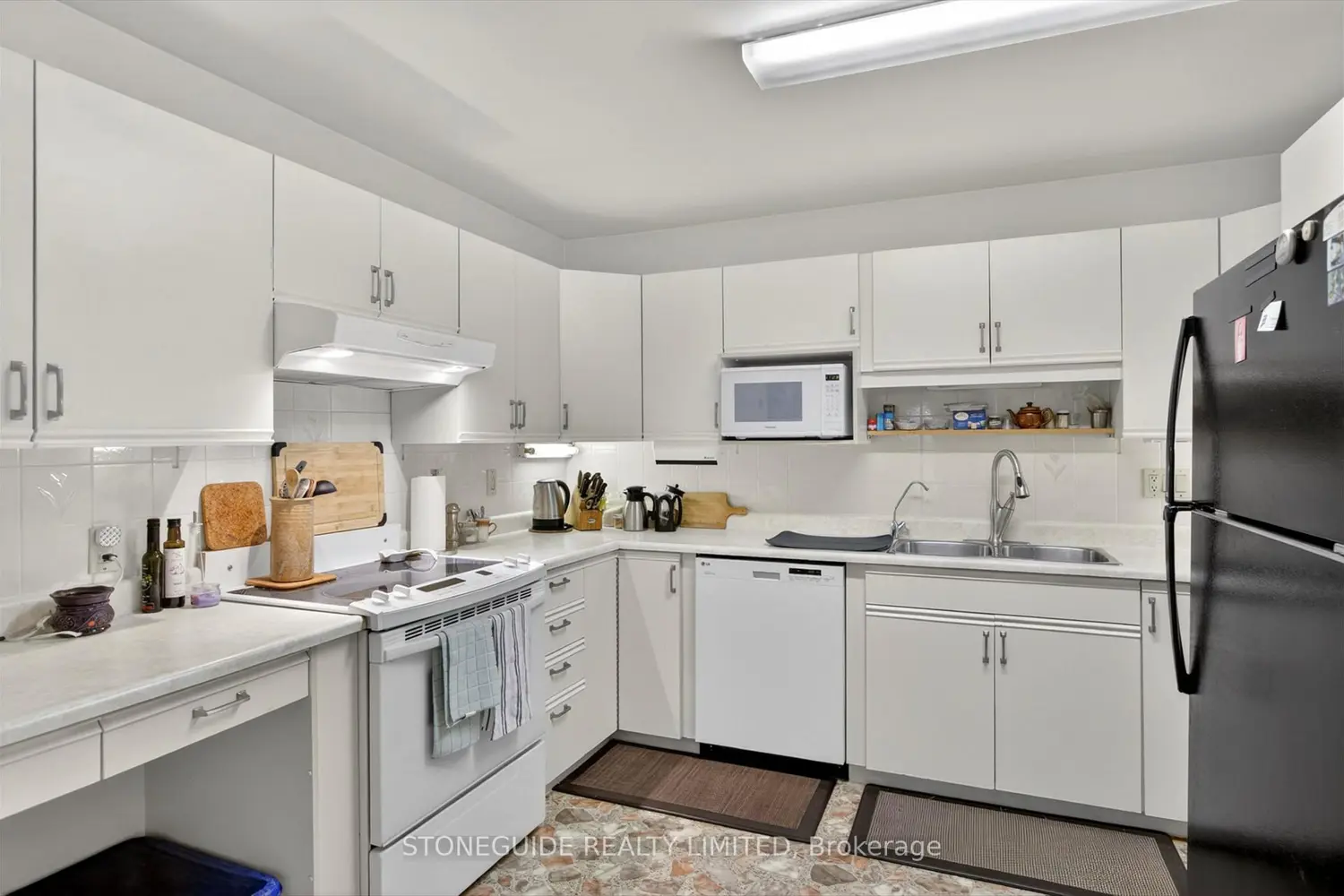 963 Armour Road 10 photo 5