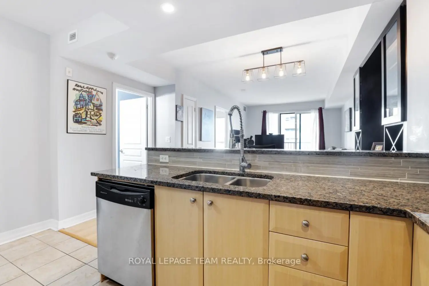 200 Besserer Street 607 photo 4