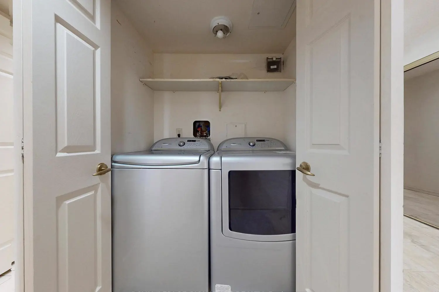 Additional image 13 of 85 Skymark Drive 1001