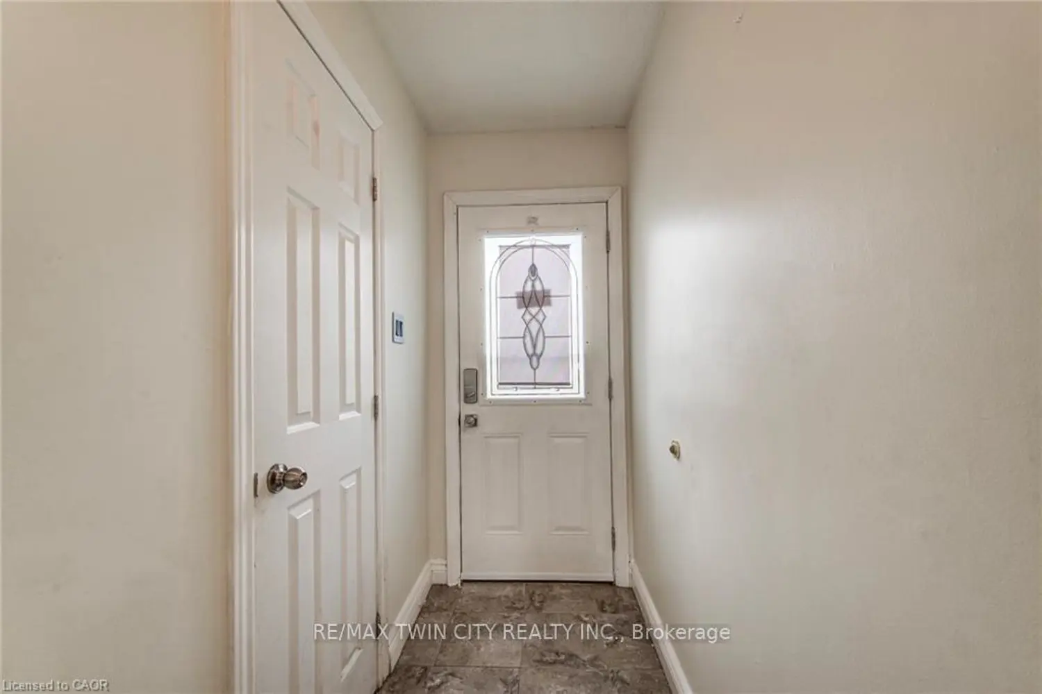 15 Green Valley Drive 27 photo 4