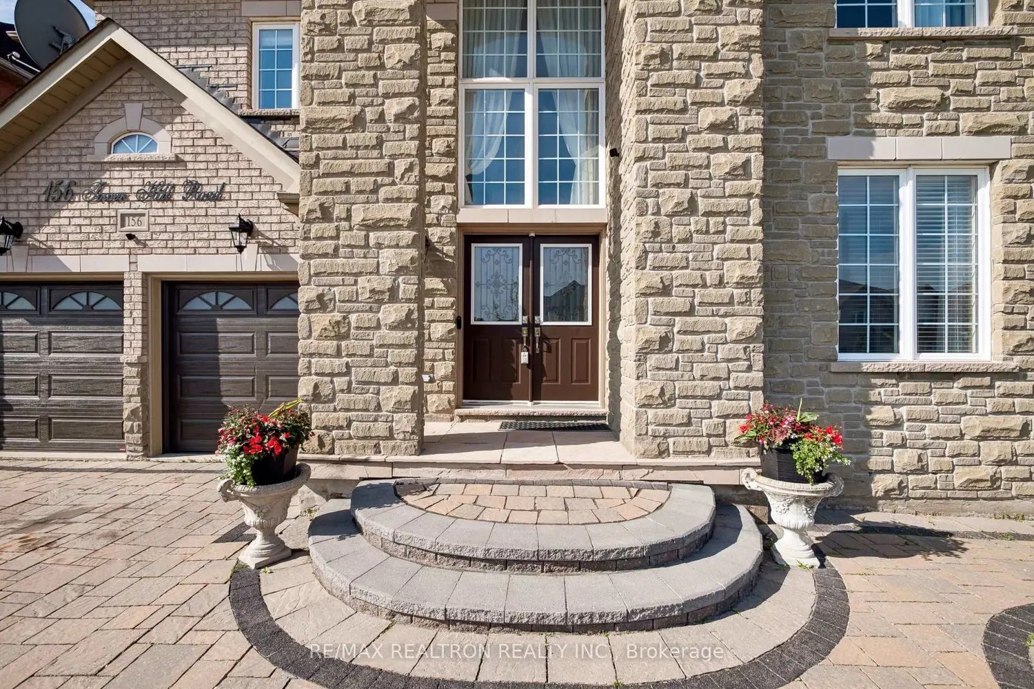 156 Tower Hill Road photo 2