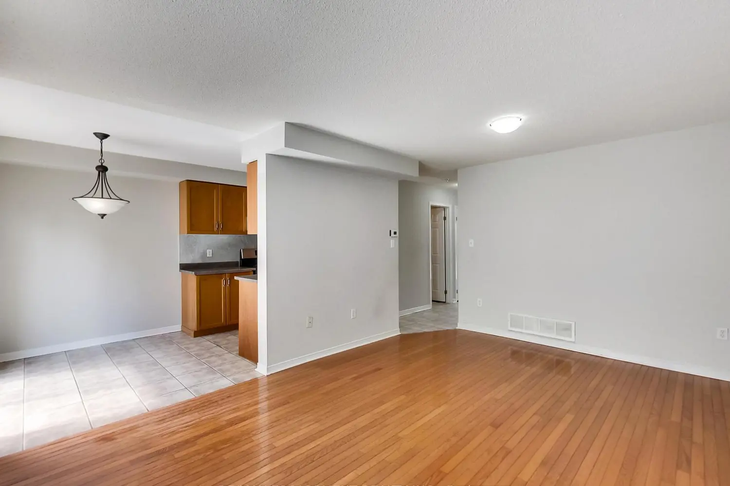 104 Frances Avenue 10 photo 5