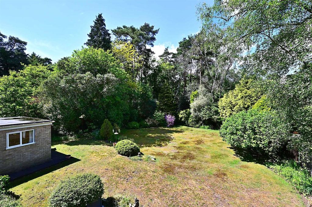 Additional image 14 of 4 bed detached house for saleDinorben Close, Fleet, Hampshire GU52
