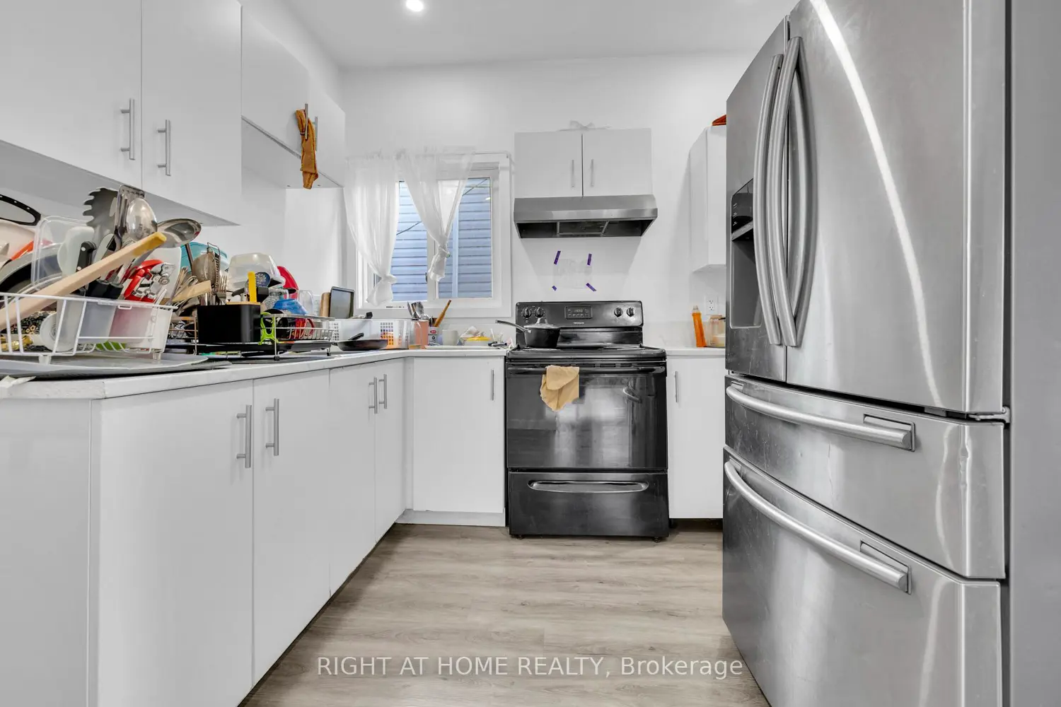 539 Campbell Avenue photo 3